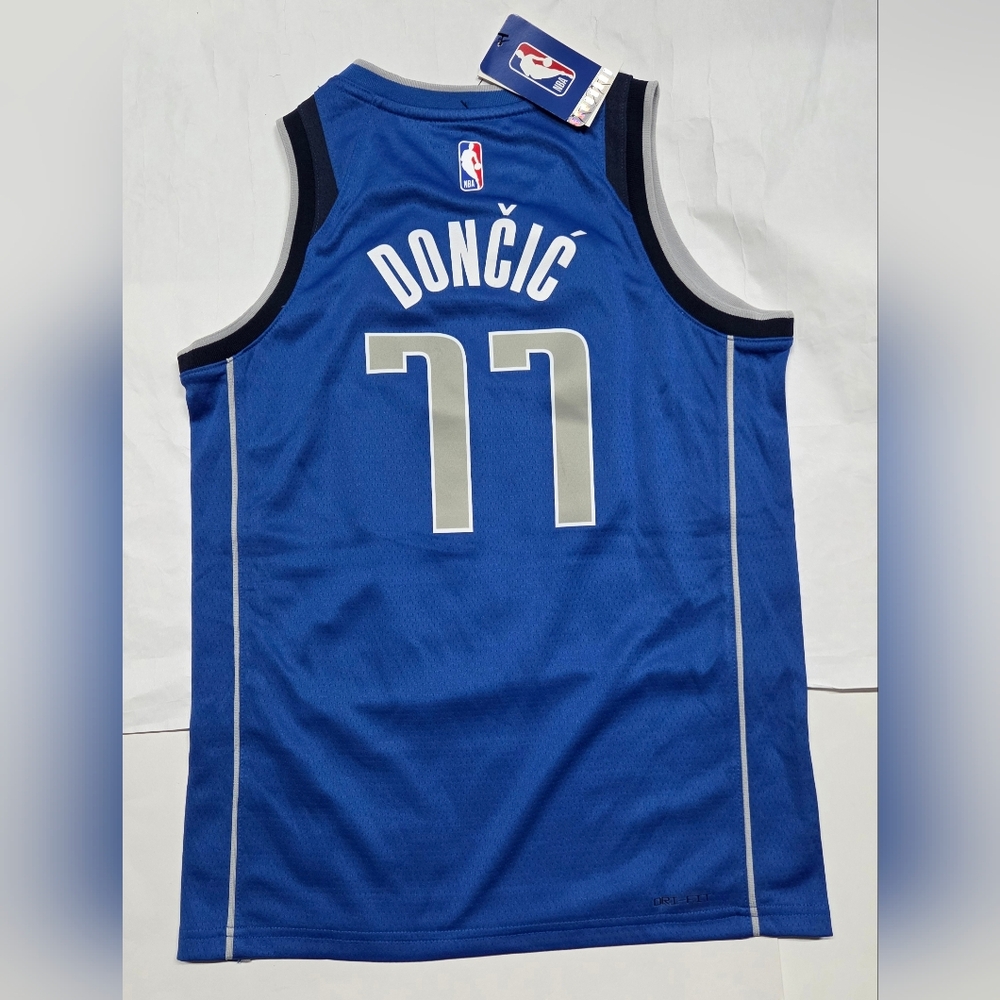 Nike Dri-Fit Luka Doncic Blue Dallas Mavericks Jersey #77 Swingman Icon Yth Mdn
